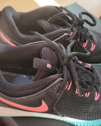 scarpa  nike sportiva
