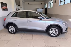 AUDI Q3 35 TDI quattro S tronic Business