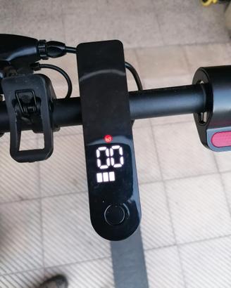monopattino elettrico vivobike