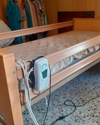 Letto attrezzato elettrico anziani degenza