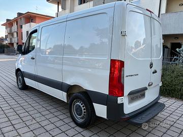 Mercedes Benz Sprinter cdi L1 H1 - 2021