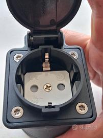 adattatore per ricarica auto elettrica 