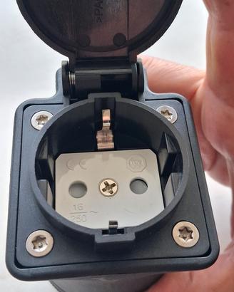 adattatore per ricarica auto elettrica 