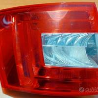 Fanale posteriore SINISTRO Skoda Octavia (NO led)