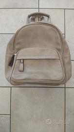 Zainetto beige da donna, nuovo mai usato.