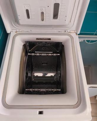 Lavatrice Whirlpool Carica dall'alto TDLR 6230L