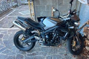 Triumph street triple 675r