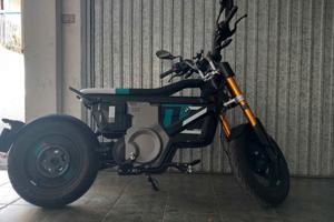 moto 100% elettrica BMW ceo2  4k