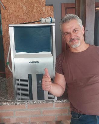 Macchina ghiaccio usata pochissimo 30kg