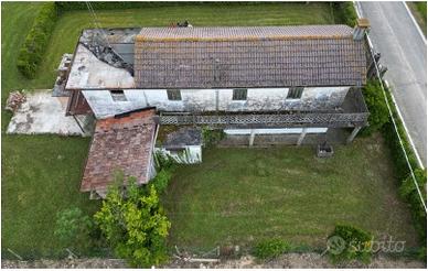 Terreno + rustico a Santa Teresina