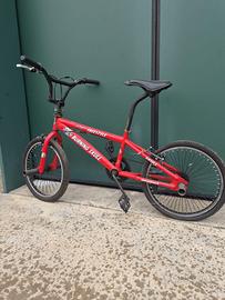 BMX Freestyle “Burning Skull” 20” – con Pegs