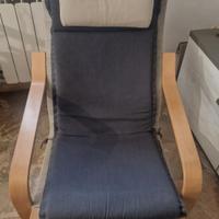 poltrona e poggiapiedi 