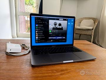 Apple Macbook Pro Touch Bar Quad Core 256gb