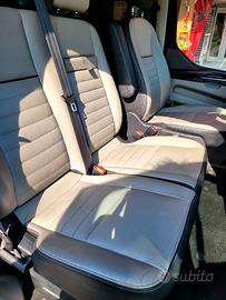 ford custom titanium 9 posti