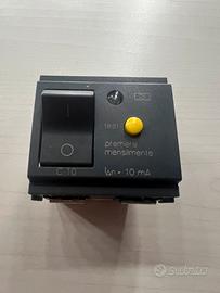 Interruttore magnetotermico