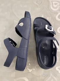 Scarpe mare o piscina da bambino