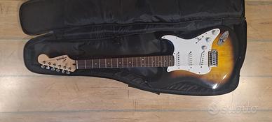 chitarra e amplificatore 