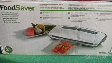 Macchina per sottovuoto con sacchetti di scorta 