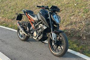 Ktm duke  black series akrapovic