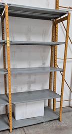 scaffalatura metallo