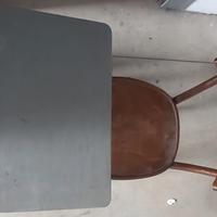 2 sedie e ban hetti scuola