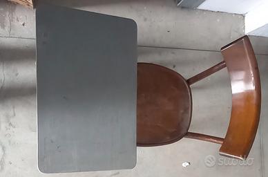 2 sedie e ban hetti scuola