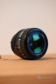 Nikon AF Nikkor 28mm f/2.8D