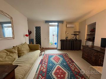 Lecce bilocale arredato centro storico