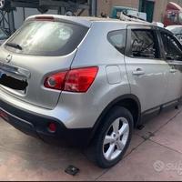 Nissan qashqai 2012 per ricambi