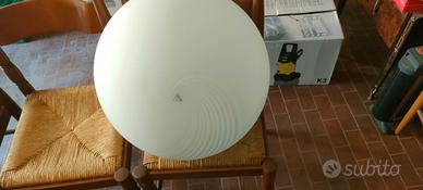 Lampadario a palla bianco satinato – elegante e ve