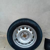 Gomme Hankook e cerchi da 15"