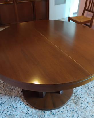 TAVOLO ROTONDO a Cremona