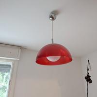 Lampadario da soffitto a semi sfera.