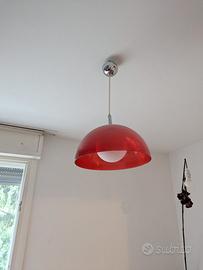 Lampadario da soffitto a semi sfera.