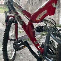 MBX mountain bike con amortizzatori