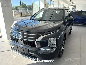 Mitsubishi Outlander PHEV 2.4L Plug-In Hybrid...