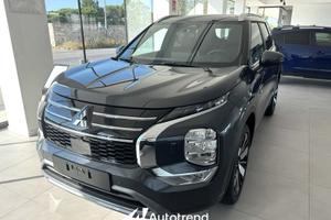Mitsubishi Outlander PHEV 2.4L Plug-In Hybrid...