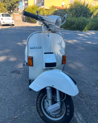 Vespa PX Arcobaleno 1984