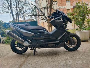 T-max 2008 incidentato 