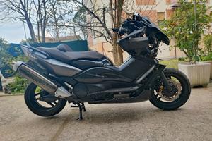 T-max 2008 incidentato 