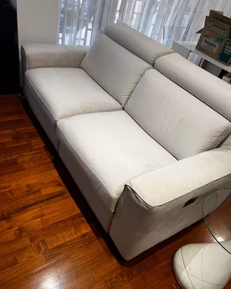 Divano  3 posti con meccanismo automatico