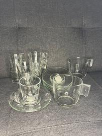 2 tazze, 9 tazzine e 6 piattini IKEA