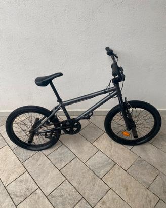 BMX BTWIN Wipe 100 - Ruote 20" con Peg (Decathlon)