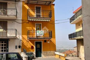 MULTILOCALE A SPEZZANO DELLA SILA
