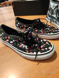 Vans nere hotsell a fiori