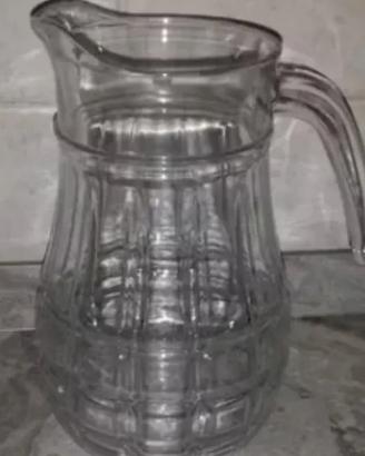 Caraffa in vetro. Nuova. Consegna di persona