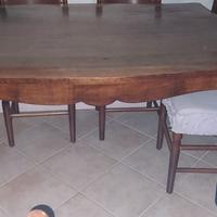 Tavolo e sedie