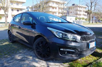 Kia cee'd (ceed) 2016 1.6 CRDi 110 CV