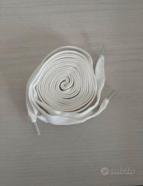 lacci bianchi mcqueen