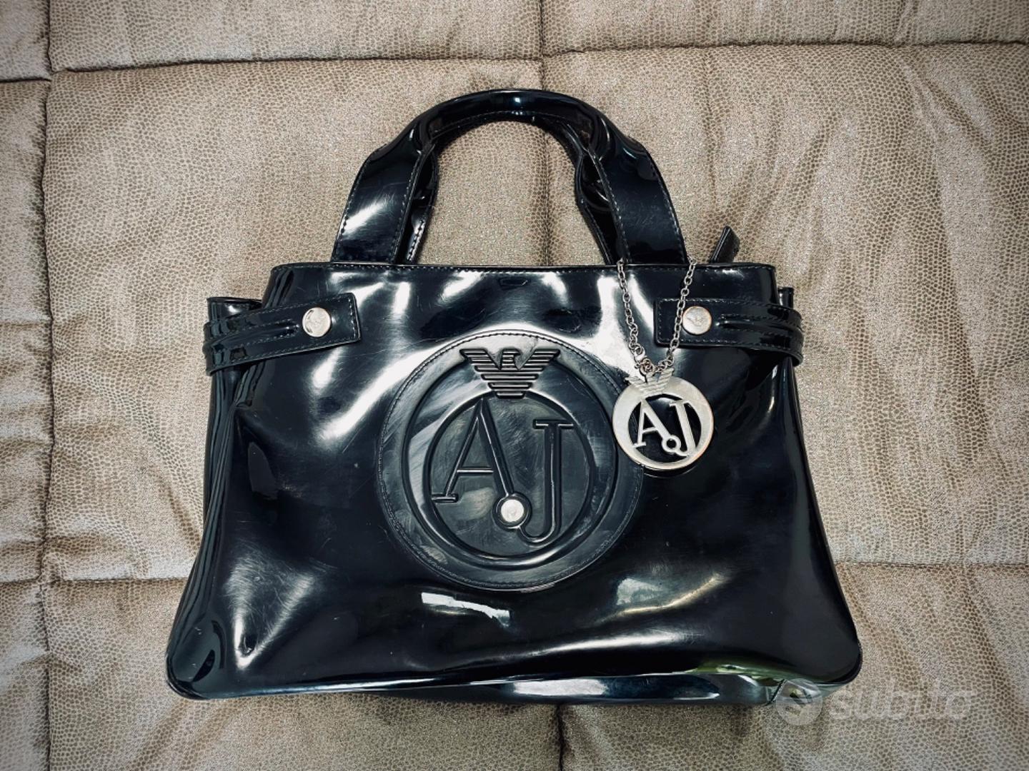 Borsa Armani Jeans nera lucida Abbigliamento e Accessori In